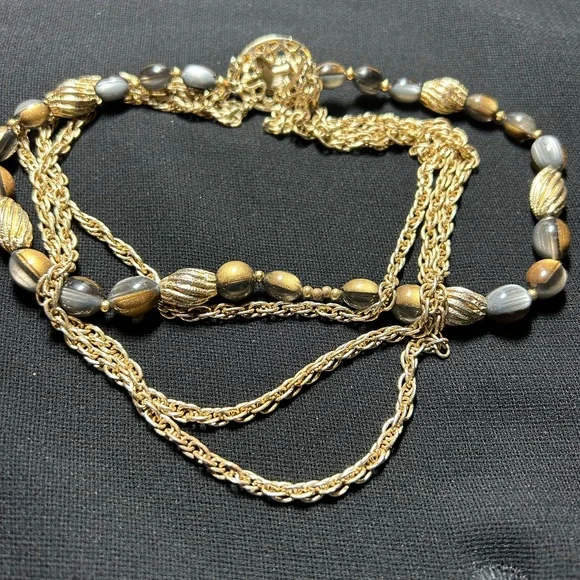 VTG Gorgeous MCM Heavy Gold beaded choker. Some beads are missing from clasp. - Picture 9 of 9